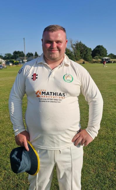 Phil Llewellyn - another undefeated ton for Tish Phil Llewellyn - another undefeated ton for Tish